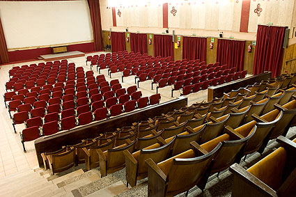 Teatri e cinema