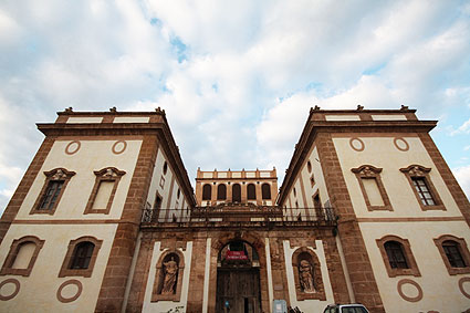 Palazzo Aragona-Cutò Palazzo Aragona-Cutò