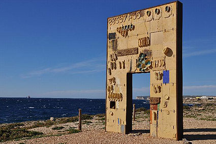 La ''Porta d'Europa'' simbolo del Festival di Lampedusa