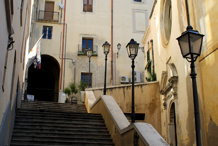 Piazza San Sepolcro, i luoghi del Festival Skepto