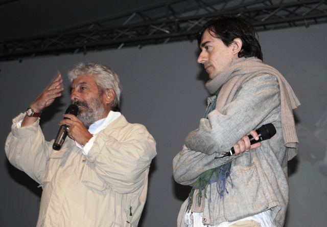 Gianfranco Cabiddu sul palco con Luigi Lo Cascio