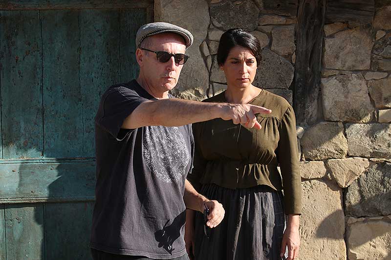 Enrico Pau e Donatella Finocchiaro sul set