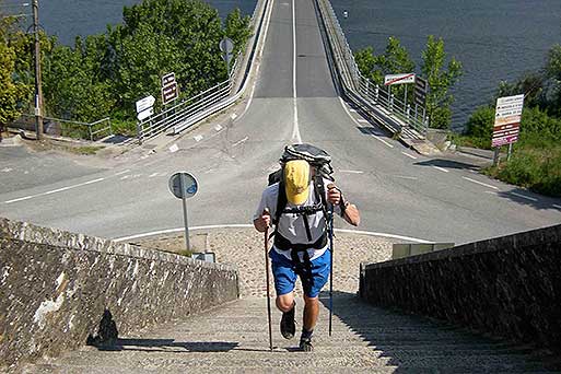 ''Sei vie per Santiago''